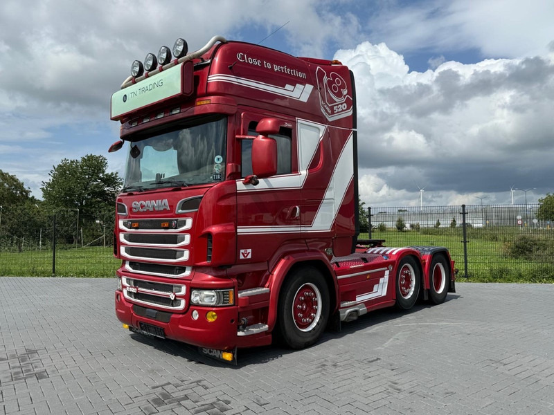 Scania R520A6X2/4NB VOLLUCHT, LEER, RETARDER, SHOW, 6X2/4, TOP CONDITIE. - وحدة جر: صورة 2 Scania R520A6X2/4NB VOLLUCHT, LEER, RETARDER, SHOW, 6X2/4, TOP CONDITIE. - وحدة جر: صورة 2