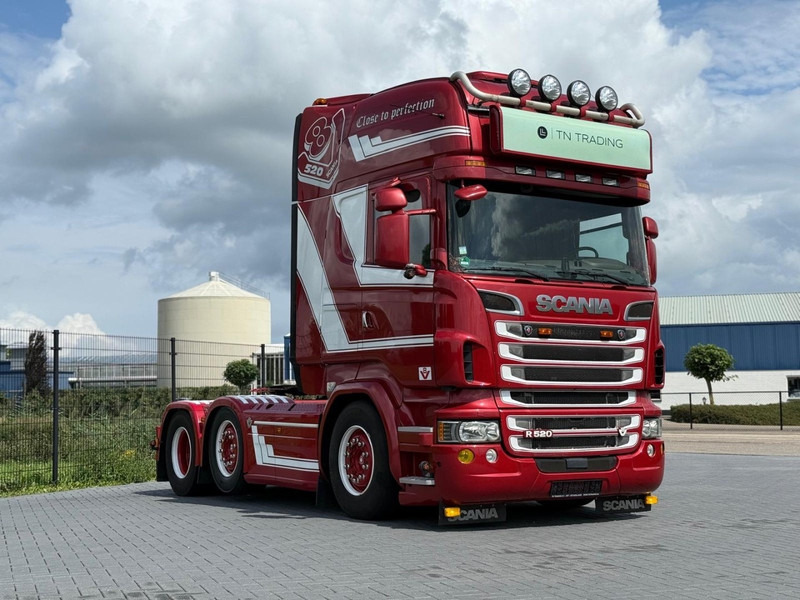 Scania R520A6X2/4NB VOLLUCHT, LEER, RETARDER, SHOW, 6X2/4, TOP CONDITIE. - وحدة جر: صورة 1 Scania R520A6X2/4NB VOLLUCHT, LEER, RETARDER, SHOW, 6X2/4, TOP CONDITIE. - وحدة جر: صورة 1