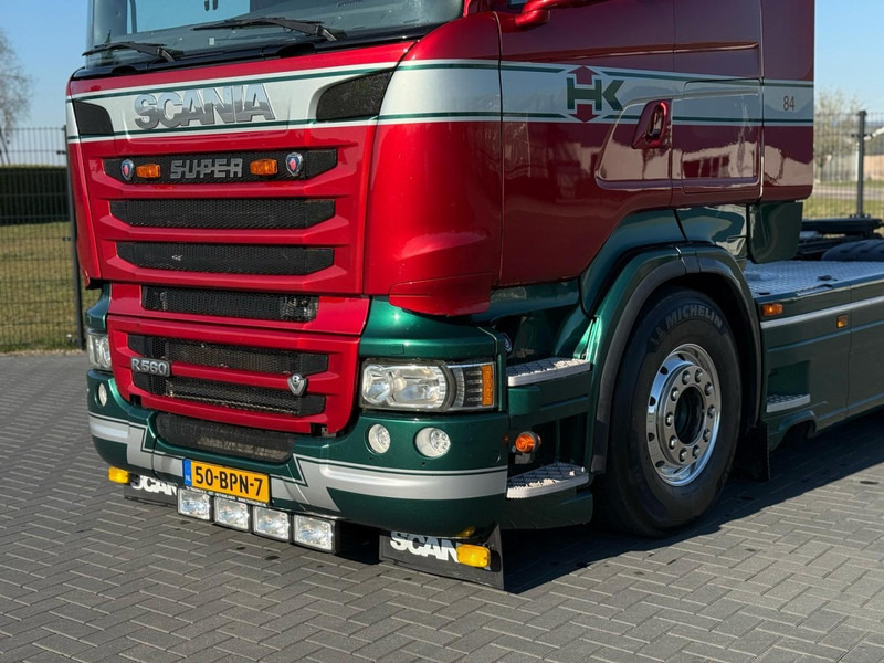 Scania R560 V8 SHOW TRUCK, INTERIOR, FULL AIR, LIKE NEW. - وحدة جر: صورة 4 Scania R560 V8 SHOW TRUCK, INTERIOR, FULL AIR, LIKE NEW. - وحدة جر: صورة 4