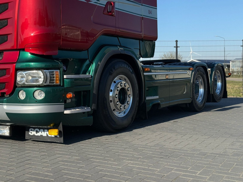 Scania R560 V8 SHOW TRUCK, INTERIOR, FULL AIR, LIKE NEW. - وحدة جر: صورة 5 Scania R560 V8 SHOW TRUCK, INTERIOR, FULL AIR, LIKE NEW. - وحدة جر: صورة 5