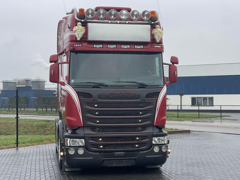 Scania R580 V8 SILVER GRIFFIN 66/100, LIMITED EDITION, FULL AIR, RETARDER. - وحدة جر: صورة 2 Scania R580 V8 SILVER GRIFFIN 66/100, LIMITED EDITION, FULL AIR, RETARDER. - وحدة جر: صورة 2