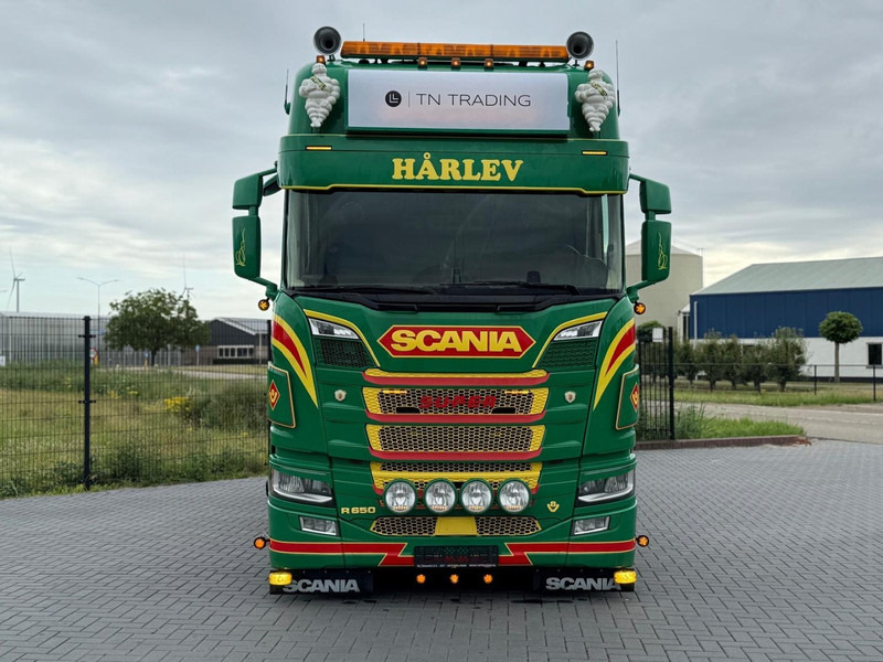 Scania R650 V8 SHOWTRUCK, VOLLUCHT, RETARDER, AUDIO, HYDRAULIEK, COMPLEET VOL. - وحدة جر: صورة 4 Scania R650 V8 SHOWTRUCK, VOLLUCHT, RETARDER, AUDIO, HYDRAULIEK, COMPLEET VOL. - وحدة جر: صورة 4