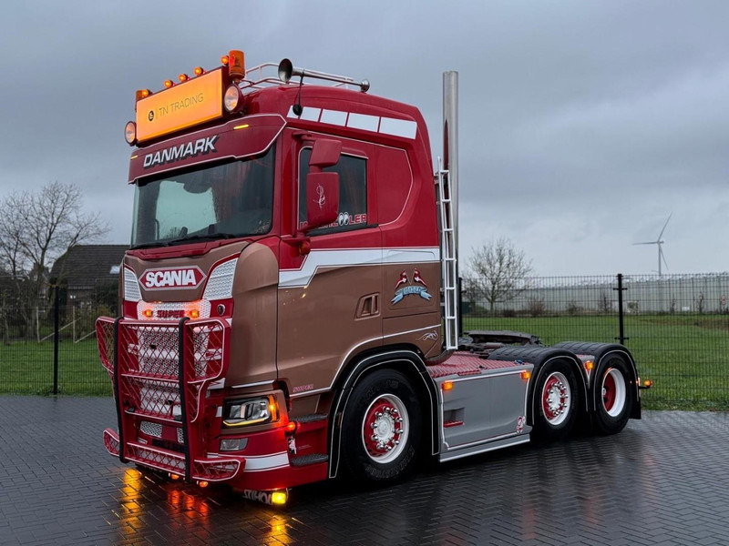 Scania S500 SHOW, FULL AIR, LEATHER, TOP CONDITIE, STEERING PUSHER. - وحدة جر: صورة 3 Scania S500 SHOW, FULL AIR, LEATHER, TOP CONDITIE, STEERING PUSHER. - وحدة جر: صورة 3