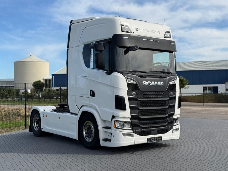Scania S650 V8 NGS PARK COOL, VOLLUCHT, HYDRAULIEK, PTO, RETARDER, VOL SPOILER. - وحدة جر: صورة 1 Scania S650 V8 NGS PARK COOL, VOLLUCHT, HYDRAULIEK, PTO, RETARDER, VOL SPOILER. - وحدة جر: صورة 1