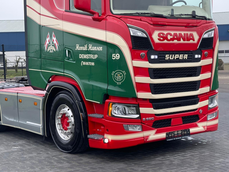 Scania S650 V8 NGS SHOW TRUCK, FULL AIR, RETARDER, PTO/HYDRAULIC! - وحدة جر: صورة 4 Scania S650 V8 NGS SHOW TRUCK, FULL AIR, RETARDER, PTO/HYDRAULIC! - وحدة جر: صورة 4