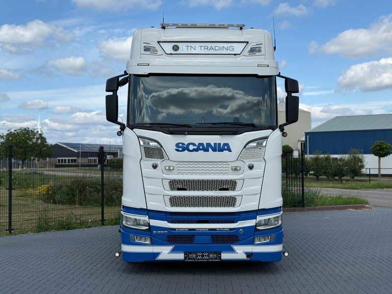 Scania S650 V8 NGS VOLLUCHT, PTO VOORBEREID, 2.95WB, LEER, RETARDER, PARK COOL. - وحدة جر: صورة 4 Scania S650 V8 NGS VOLLUCHT, PTO VOORBEREID, 2.95WB, LEER, RETARDER, PARK COOL. - وحدة جر: صورة 4