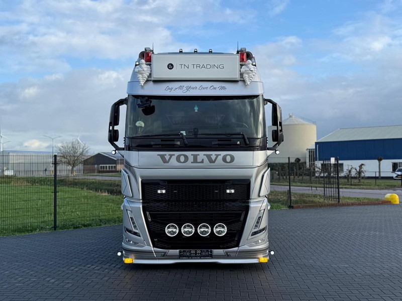 Volvo FH 13.460XL SHOW, ALCOA, INTERIEUR, ALS NIEUW, PUSHER, TOP. - وحدة جر: صورة 3 Volvo FH 13.460XL SHOW, ALCOA, INTERIEUR, ALS NIEUW, PUSHER, TOP. - وحدة جر: صورة 3