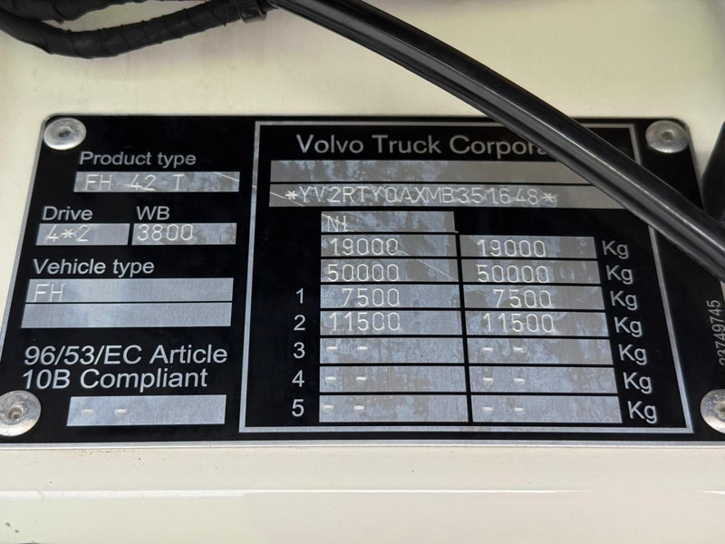 Volvo FH 13.460XL Turbocompound, leer, vollucht, 2 tanks, dubbel glas, vol spoiler. - وحدة جر: صورة 5 Volvo FH 13.460XL Turbocompound, leer, vollucht, 2 tanks, dubbel glas, vol spoiler. - وحدة جر: صورة 5