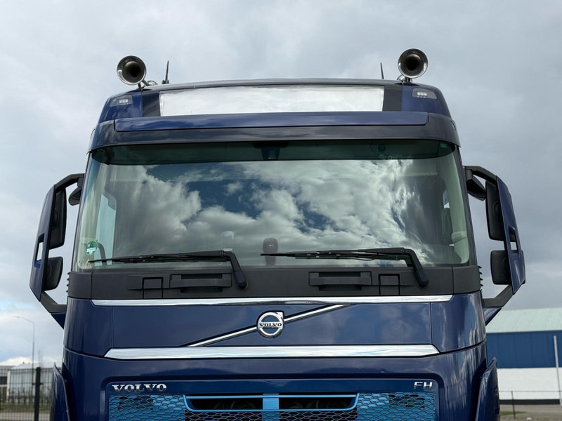 Volvo FH 13.500 DYNAMIC STEERING, DUAL CLUTCH, ACC, 3X CAMERA, ACC. - شاحنات الحاويات / جسم علوي قابل للتغيير شاحنة: صورة 4 Volvo FH 13.500 DYNAMIC STEERING, DUAL CLUTCH, ACC, 3X CAMERA, ACC. - شاحنات الحاويات / جسم علوي قابل للتغيير شاحنة: صورة 4