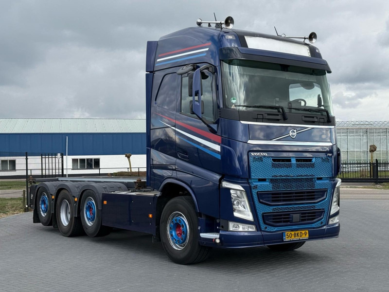 Volvo FH 13.500 DYNAMIC STEERING, DUAL CLUTCH, ACC, 3X CAMERA, ACC. - شاحنات الحاويات / جسم علوي قابل للتغيير شاحنة: صورة 1 Volvo FH 13.500 DYNAMIC STEERING, DUAL CLUTCH, ACC, 3X CAMERA, ACC. - شاحنات الحاويات / جسم علوي قابل للتغيير شاحنة: صورة 1