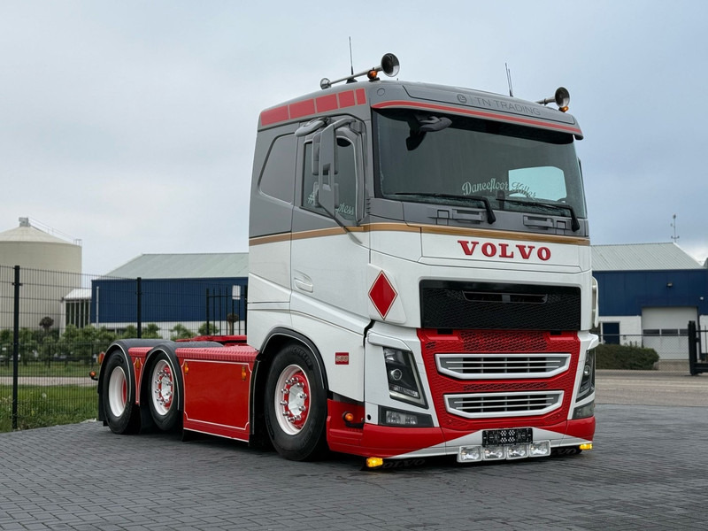 Volvo FH 13.500 SHOWTRUCK, VOLLUCHT, EURO 6, 6X2/4, PTO, SHOW INTERIEUR. - وحدة جر: صورة 1 Volvo FH 13.500 SHOWTRUCK, VOLLUCHT, EURO 6, 6X2/4, PTO, SHOW INTERIEUR. - وحدة جر: صورة 1