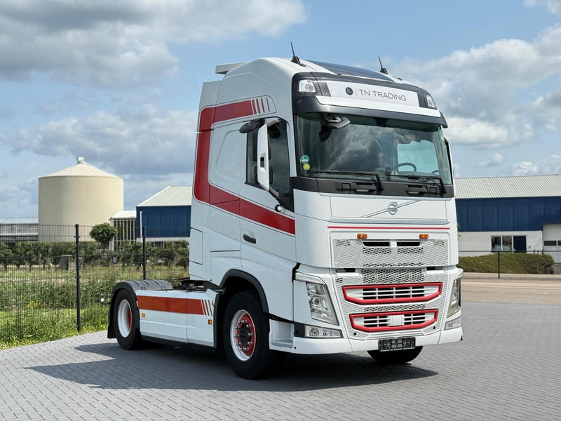 Volvo FH 13.540XL KB VIN, I-PARK COOL, STEEL/AIR, 2 TANKS, FULL SPOILER. - وحدة جر: صورة 1 Volvo FH 13.540XL KB VIN, I-PARK COOL, STEEL/AIR, 2 TANKS, FULL SPOILER. - وحدة جر: صورة 1