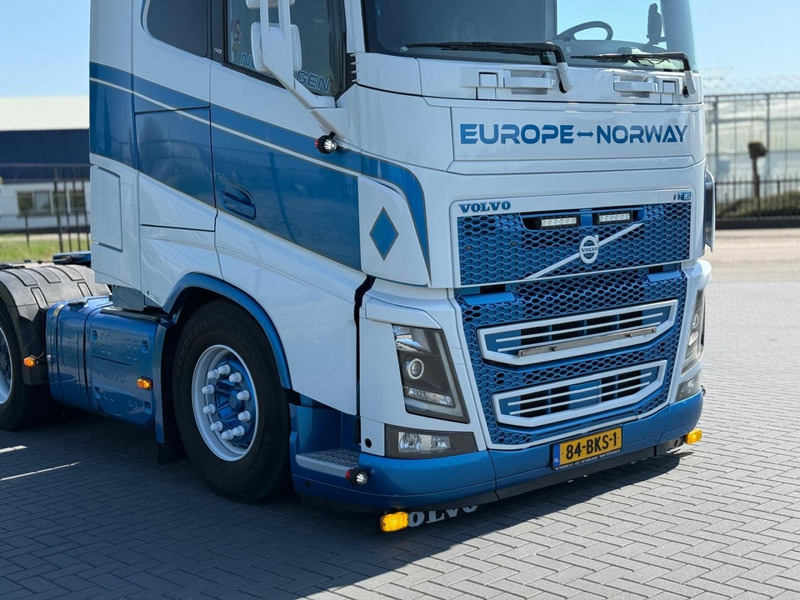 Volvo FH 16.750 FULL AIR, LEATHER, SHOW, TOP CONDITION, XL CABINE. - وحدة جر: صورة 5 Volvo FH 16.750 FULL AIR, LEATHER, SHOW, TOP CONDITION, XL CABINE. - وحدة جر: صورة 5