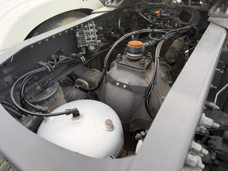 شاحنة قلاب Volvo FH16.650XL VOLLUCHT, RETARDER, HYDRAULIEK, LEER, PARK COOL.: صورة 10 شاحنة قلاب Volvo FH16.650XL VOLLUCHT, RETARDER, HYDRAULIEK, LEER, PARK COOL.: صورة 10