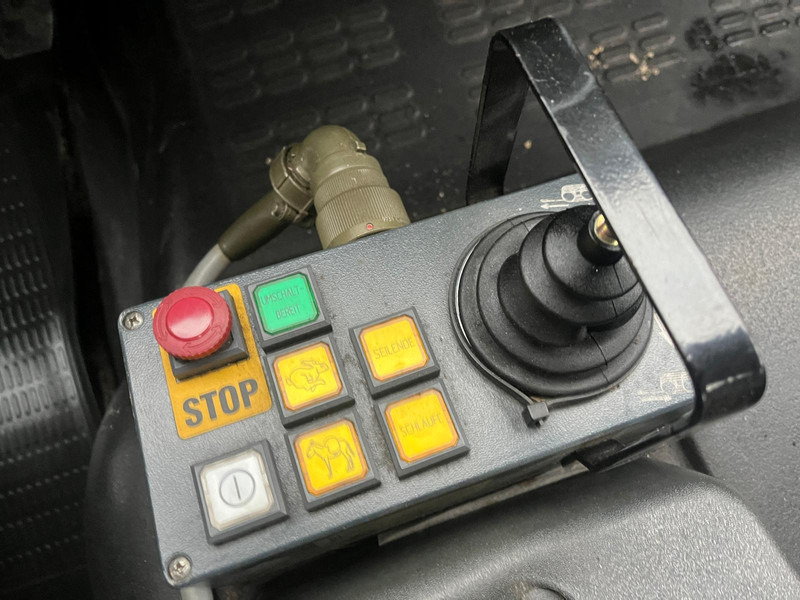 سيارة إطفاء Iveco Eurofire FF135E24: صورة 17