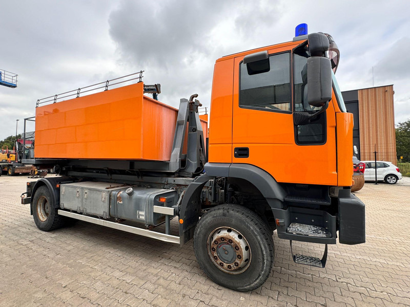 Iveco Eurotrakker 310 4x4 - سيارة إطفاء: صورة 4 Iveco Eurotrakker 310 4x4 - سيارة إطفاء: صورة 4