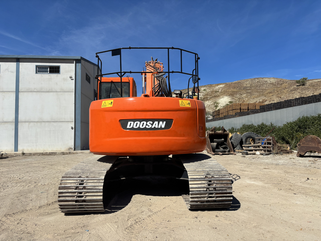 DOOSAN DX235LCR - حفار زحاف: صورة 4 DOOSAN DX235LCR - حفار زحاف: صورة 4