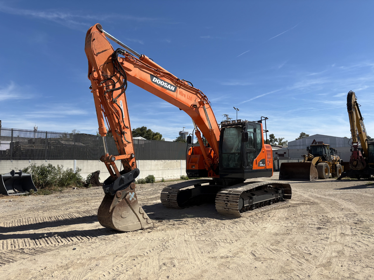 DOOSAN DX235LCR - حفار زحاف: صورة 1 DOOSAN DX235LCR - حفار زحاف: صورة 1