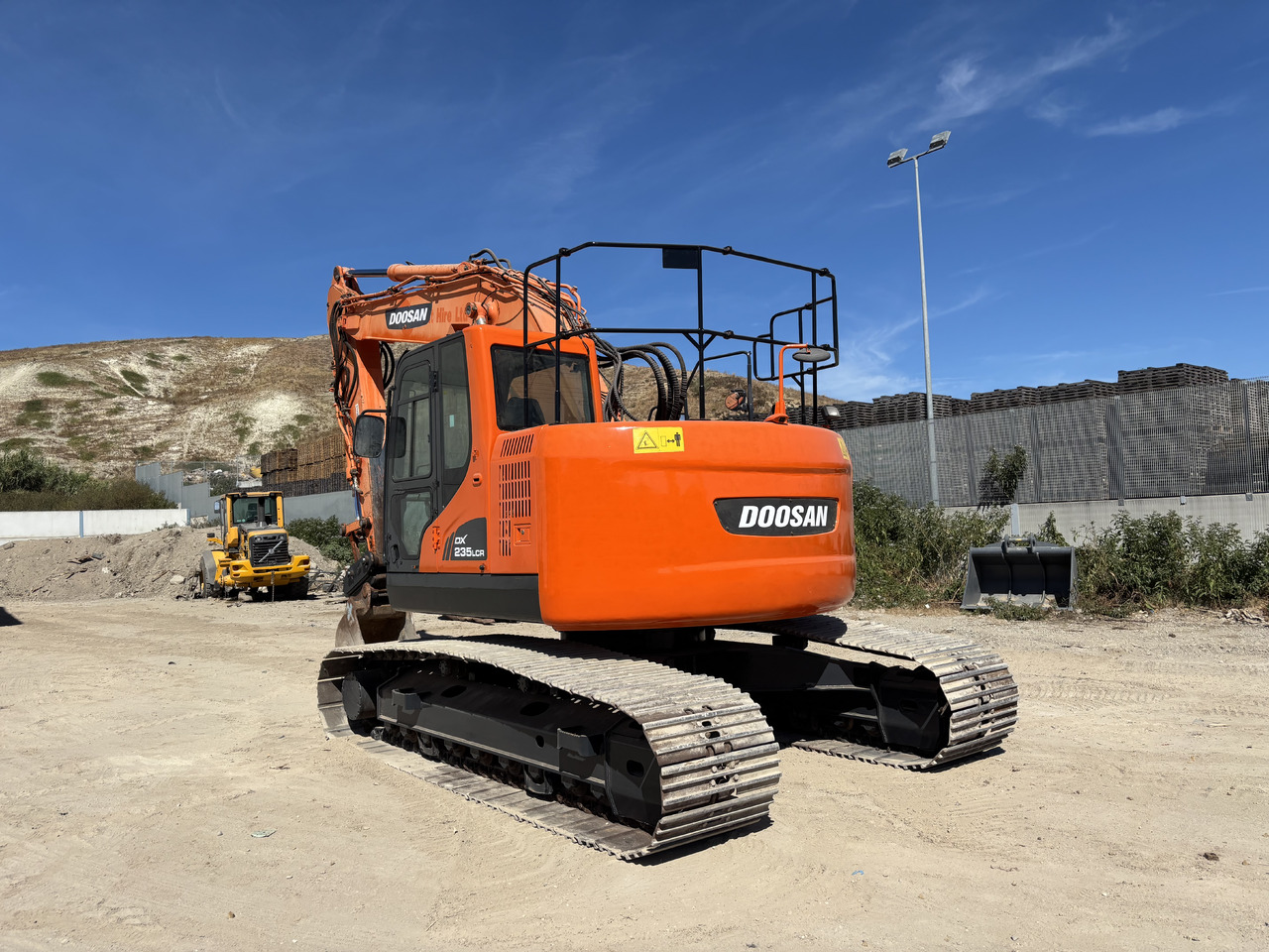 DOOSAN DX235LCR - حفار زحاف: صورة 3 DOOSAN DX235LCR - حفار زحاف: صورة 3