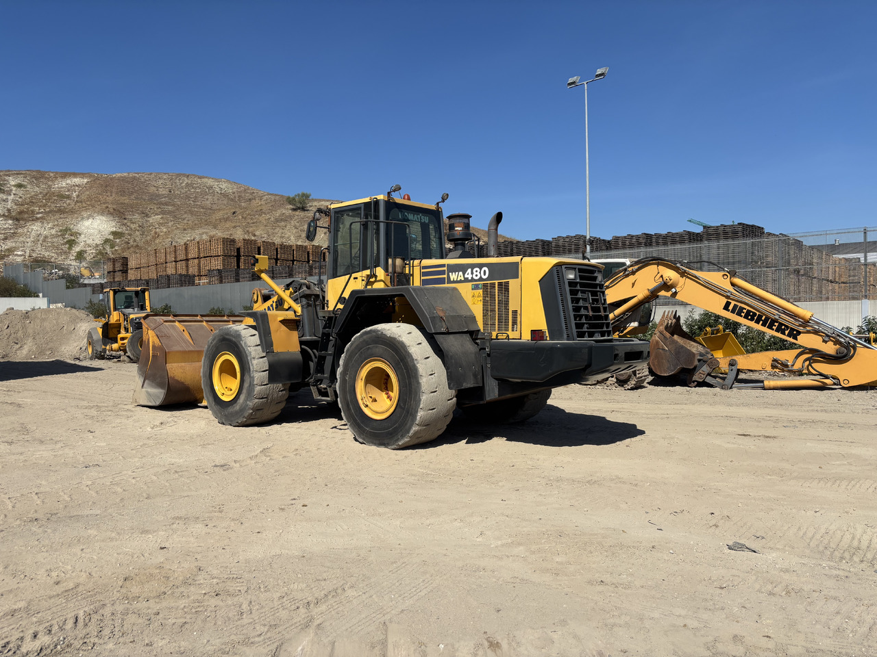 KOMATSU WA480-6 - اللودر بعجل: صورة 3 KOMATSU WA480-6 - اللودر بعجل: صورة 3