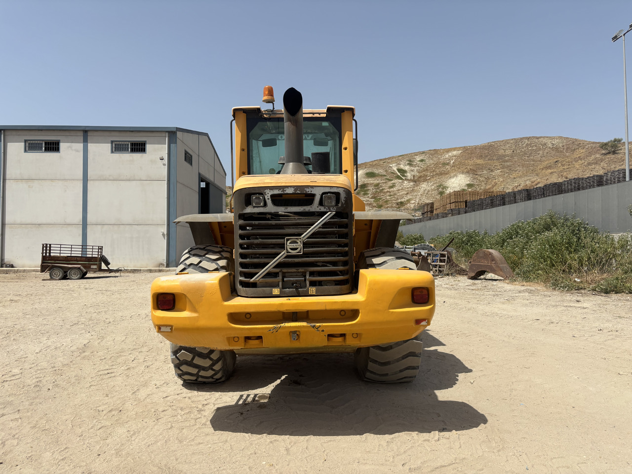 VOLVO L120F - آلات البناء: صورة 4 VOLVO L120F - آلات البناء: صورة 4