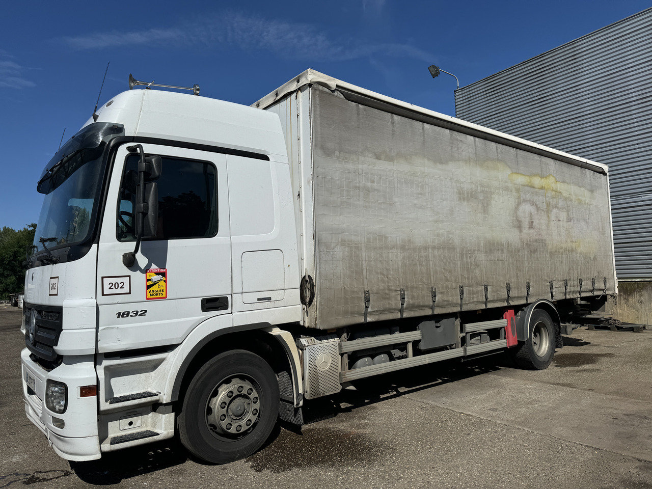 MERCEDES-BENZ ACTROS 1832 - شاحنة ستارة: صورة 2 MERCEDES-BENZ ACTROS 1832 - شاحنة ستارة: صورة 2