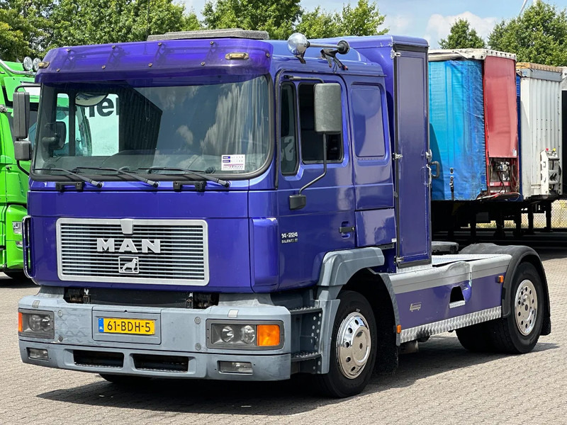 MAN 14.224 4x2 Euro 2 / 6 Cilinder / Manual / 290Tkm! - وحدة جر: صورة 1 MAN 14.224 4x2 Euro 2 / 6 Cilinder / Manual / 290Tkm! - وحدة جر: صورة 1