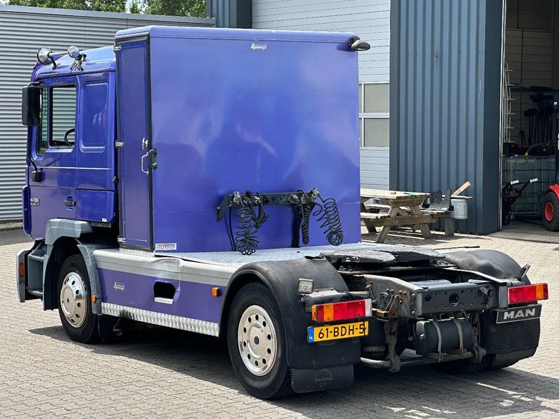 MAN 14.224 4x2 Euro 2 / 6 Cilinder / Manual / 290Tkm! - وحدة جر: صورة 4 MAN 14.224 4x2 Euro 2 / 6 Cilinder / Manual / 290Tkm! - وحدة جر: صورة 4