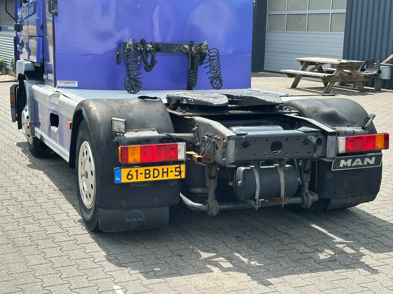 MAN 14.224 4x2 Euro 2 / 6 Cilinder / Manual / 290Tkm! - وحدة جر: صورة 5 MAN 14.224 4x2 Euro 2 / 6 Cilinder / Manual / 290Tkm! - وحدة جر: صورة 5