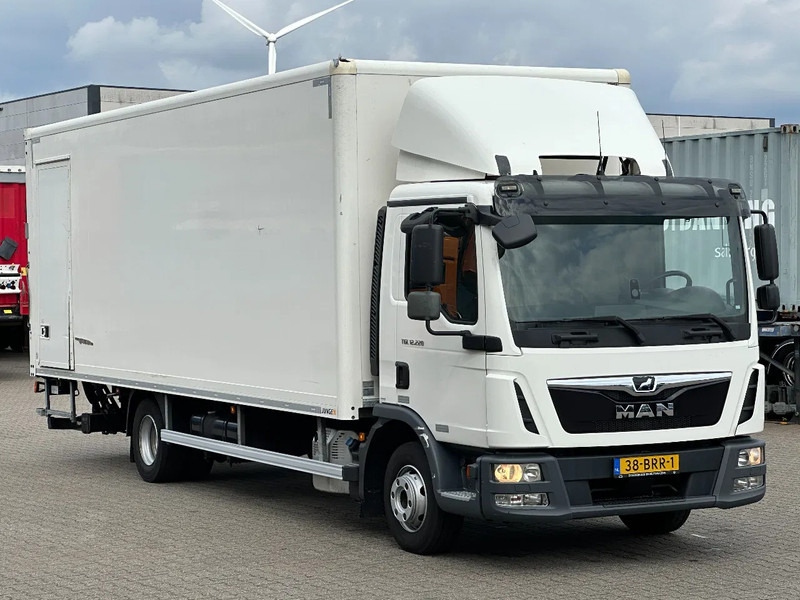 MAN TGL 12.220 4x2 Gesloten Opbouw / Laadklep / Gvw 12T / Euro 6 - شاحنة مقفلة: صورة 2 MAN TGL 12.220 4x2 Gesloten Opbouw / Laadklep / Gvw 12T / Euro 6 - شاحنة مقفلة: صورة 2