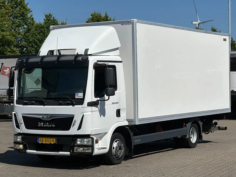 MAN TGL 8.220 4x2 Gesloten Opbouw / Laadklep / Euro 6 - شاحنة مقفلة: صورة 1 MAN TGL 8.220 4x2 Gesloten Opbouw / Laadklep / Euro 6 - شاحنة مقفلة: صورة 1