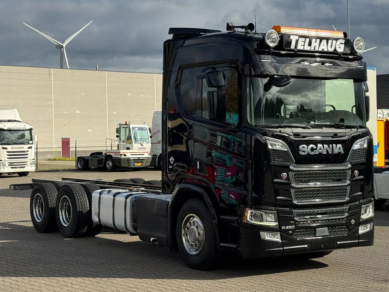 Scania R650 V8 6x4 Chassis Retarder WB 4.50 Only 465tkm! - شاحنة هيكل كابينة: صورة 3 Scania R650 V8 6x4 Chassis Retarder WB 4.50 Only 465tkm! - شاحنة هيكل كابينة: صورة 3