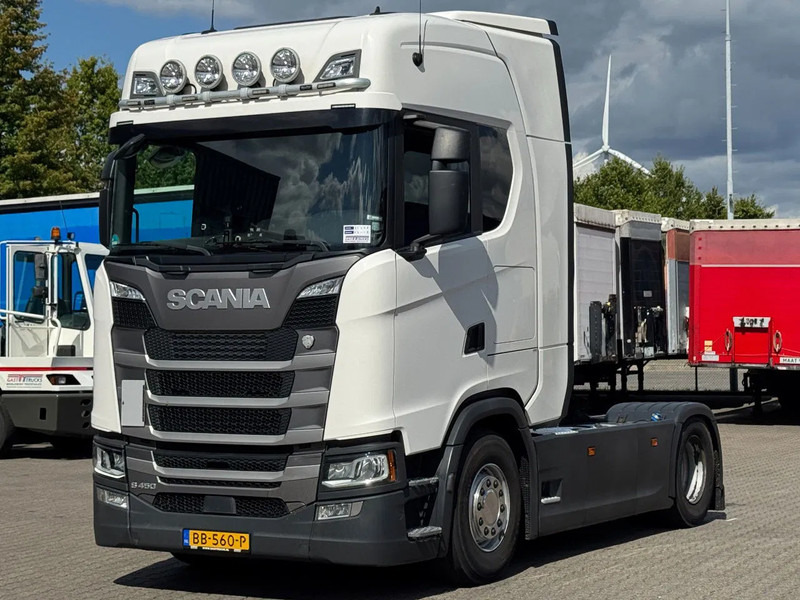 وحدة جر Scania S450 Retarder / ACC / Full Spoiler / 2 Tank / APK 05-2026: صورة 1