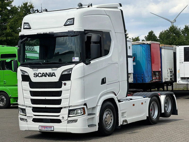 Scania S650 V8 6x2 Boogie / Retarder / 2 Tank / Full Air / Full Spoiler - وحدة جر: صورة 1 Scania S650 V8 6x2 Boogie / Retarder / 2 Tank / Full Air / Full Spoiler - وحدة جر: صورة 1
