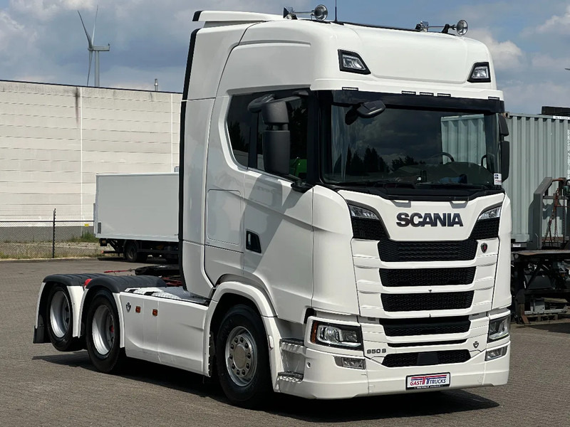 Scania S650 V8 6x2 Boogie / Retarder / 2 Tank / Full Air / Full Spoiler - وحدة جر: صورة 2 Scania S650 V8 6x2 Boogie / Retarder / 2 Tank / Full Air / Full Spoiler - وحدة جر: صورة 2
