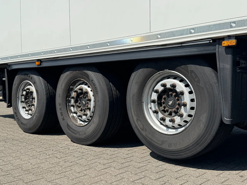 نصف مقطورة مُبرِّدة Schmitz Cargobull Carrier Vector 1550 / Rotos Disc / Lift-Axle / APK: صورة 6