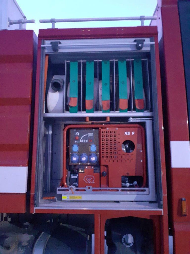 Rosenbauer Man Mustang TLF 11000 6x4 - سيارة إطفاء: صورة 5 Rosenbauer Man Mustang TLF 11000 6x4 - سيارة إطفاء: صورة 5