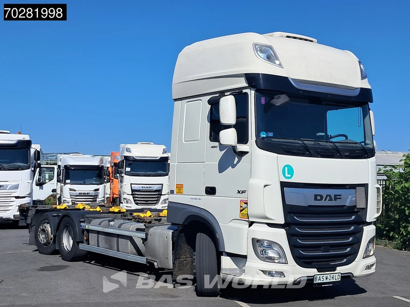 DAF XF 480 6X2 SSC Retarder 2x Tanks Lift+Lenkachse Standklima ACC LED - شاحنات الحاويات / جسم علوي قابل للتغيير شاحنة: صورة 3 DAF XF 480 6X2 SSC Retarder 2x Tanks Lift+Lenkachse Standklima ACC LED - شاحنات الحاويات / جسم علوي قابل للتغيير شاحنة: صورة 3