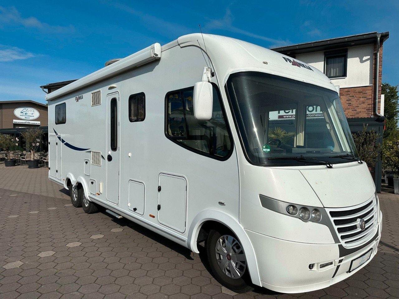 Frankia I 840 QD/Festbett+Hubbett/Garage /PREISGARANTIE - موتر هوم متكامل: صورة 2 Frankia I 840 QD/Festbett+Hubbett/Garage /PREISGARANTIE - موتر هوم متكامل: صورة 2