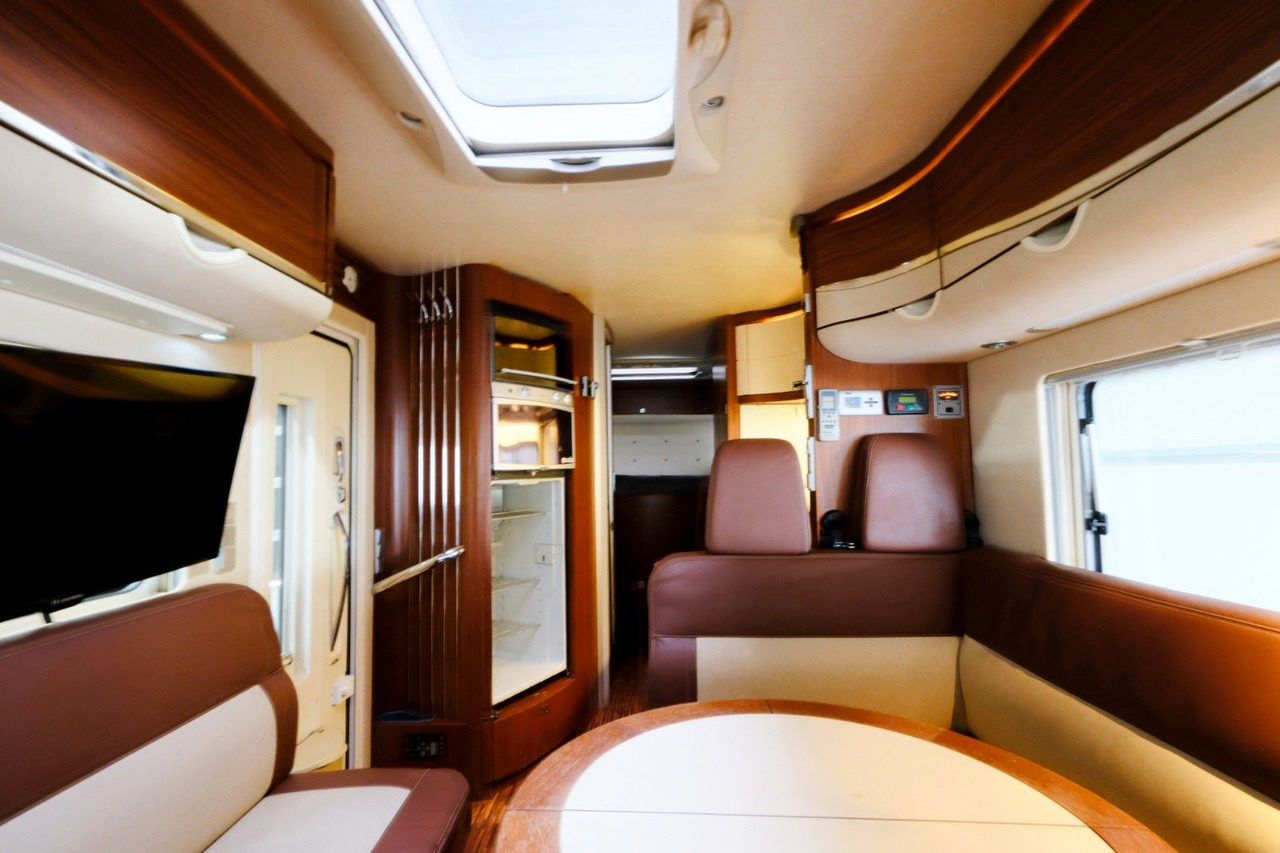 HYMER / ERIBA / HYMERCAR S 800/Automatik/Festbett+Hubbett/Klima/Solar/AHK HYMER / ERIBA / HYMERCAR S 800/Automatik/Festbett+Hubbett/Klima/Solar/AHK - موتر هوم متكامل: صورة 5 HYMER / ERIBA / HYMERCAR S 800/Automatik/Festbett+Hubbett/Klima/Solar/AHK HYMER / ERIBA / HYMERCAR S 800/Automatik/Festbett+Hubbett/Klima/Solar/AHK - موتر هوم متكامل: صورة 5