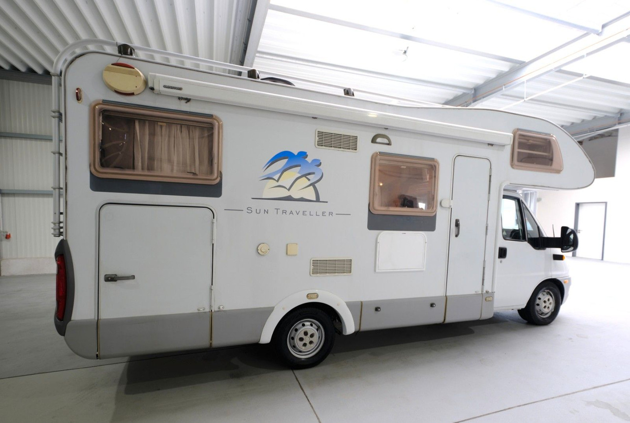 Knaus Sun Traveller 658 LG/Festbett/ DPF Grün/Garage - موتر هوم سقف عالي: صورة 5 Knaus Sun Traveller 658 LG/Festbett/ DPF Grün/Garage - موتر هوم سقف عالي: صورة 5
