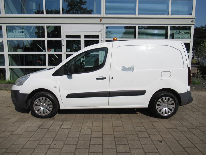 Citroën Berlingo 1.6 e-HDI 700 Club Automaat AIRCO 3-Zitpl. - فان المدمجة: صورة 2 Citroën Berlingo 1.6 e-HDI 700 Club Automaat AIRCO 3-Zitpl. - فان المدمجة: صورة 2