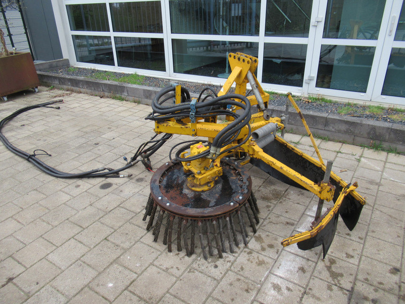 HWH RH-25315 Onkruidborstel Zwaar + HYDRO unit - سياره كنس شوارع: صورة 2 HWH RH-25315 Onkruidborstel Zwaar + HYDRO unit - سياره كنس شوارع: صورة 2