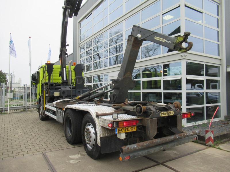 Mercedes-Benz Actros 2532 LTNLA 6X2 Hooklift + Crane, Haak - Kraan - شاحنة ذات خطاف, شاحنة كرين: صورة 5 Mercedes-Benz Actros 2532 LTNLA 6X2 Hooklift + Crane, Haak - Kraan - شاحنة ذات خطاف, شاحنة كرين: صورة 5