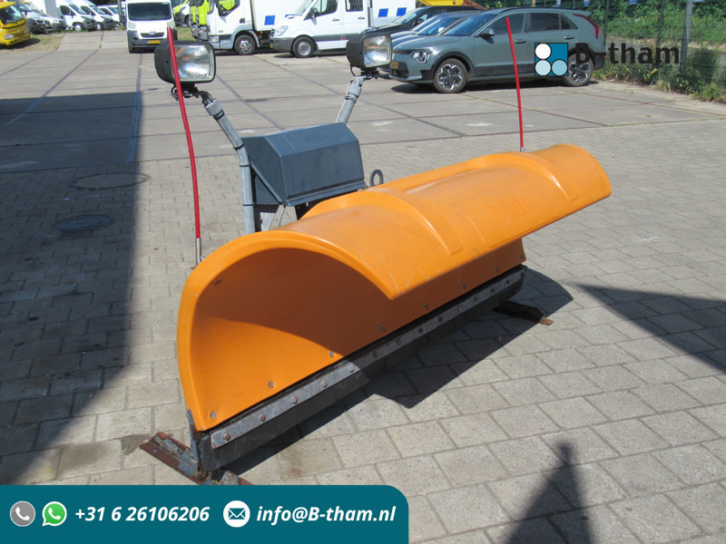 NIDO SNK 21 EPZ 180 12V 210CM Sneeuwploeg Schneepflug Snowplow - كاسحة ثلوج: صورة 1 NIDO SNK 21 EPZ 180 12V 210CM Sneeuwploeg Schneepflug Snowplow - كاسحة ثلوج: صورة 1