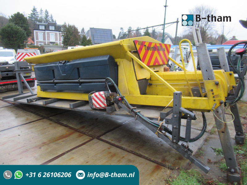 NIDO STRATOS B40-42 PALN Rotopower 4m3 + 2.200L Salzstreuer Saltspreader Zoutstrooier - مفرشة الرمل/ الملح: صورة 1 NIDO STRATOS B40-42 PALN Rotopower 4m3 + 2.200L Salzstreuer Saltspreader Zoutstrooier - مفرشة الرمل/ الملح: صورة 1