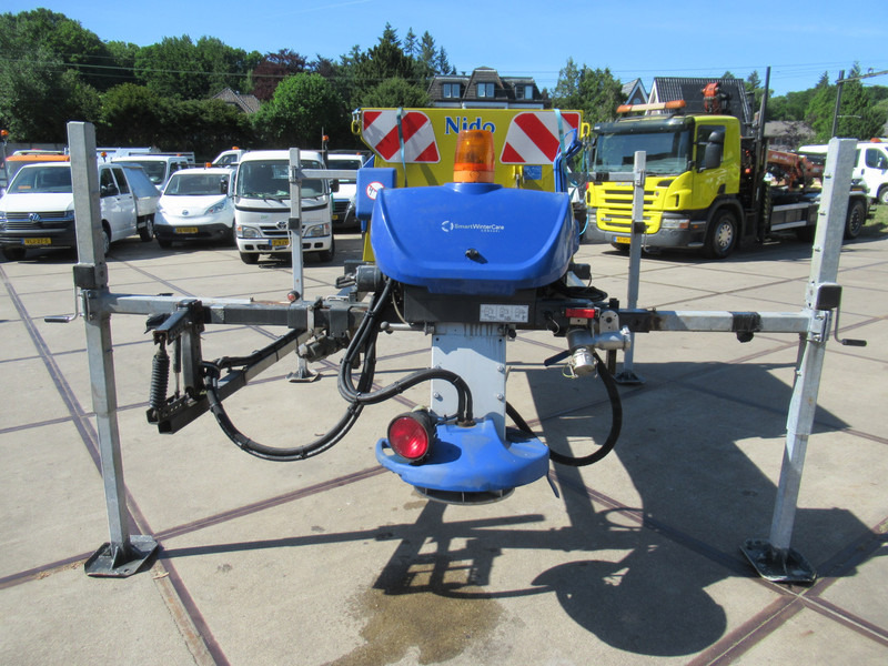 NIDO Stratos B08L-24 PCLN-350 Roto-power 0,8m3 + 350L Salzstreuer Saltspreader - مفرشة الرمل/ الملح: صورة 5 NIDO Stratos B08L-24 PCLN-350 Roto-power 0,8m3 + 350L Salzstreuer Saltspreader - مفرشة الرمل/ الملح: صورة 5