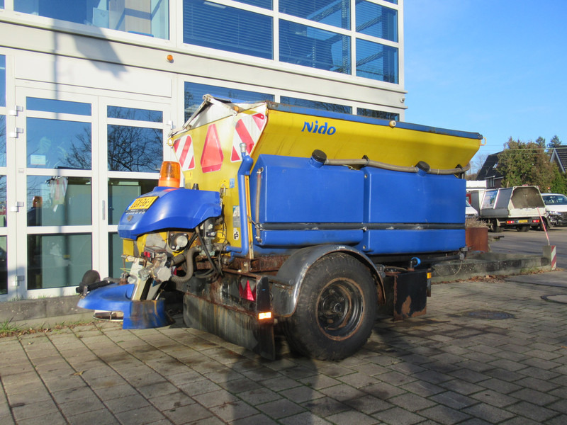 NIDO Stratos B17KR-21 AWCLN-350 1,7m3 + 850 L. Salzstreuer Saltspreader Zoutstrooier - مفرشة الرمل/ الملح: صورة 2 NIDO Stratos B17KR-21 AWCLN-350 1,7m3 + 850 L. Salzstreuer Saltspreader Zoutstrooier - مفرشة الرمل/ الملح: صورة 2