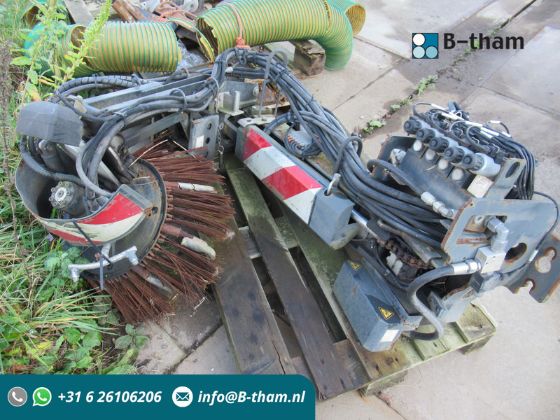 Schmidt CleanGo 3e Borstel arm - سياره كنس شوارع: صورة 1 Schmidt CleanGo 3e Borstel arm - سياره كنس شوارع: صورة 1