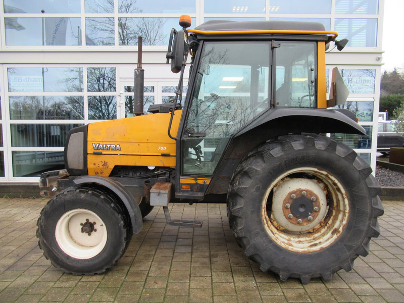 Valtra 700 4x2 VALMET - جرار: صورة 3 Valtra 700 4x2 VALMET - جرار: صورة 3